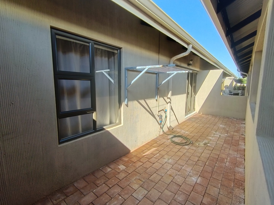 2 Bedroom Property for Sale in Wilkoppies North West